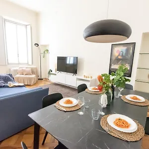  Apartamento Luxury Near Duomo Italia 38 Italia
